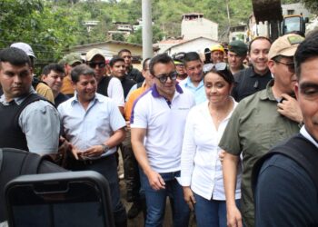 Daniel Noboa visitó la ‘zona cero’ en Piñas