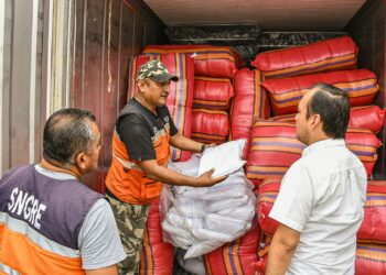 Gobernación de El Oro recibe ayuda humanitaria para damnificados por emergencia invernal