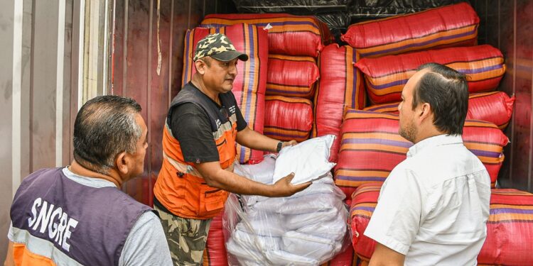 Gobernación de El Oro recibe ayuda humanitaria para damnificados por emergencia invernal
