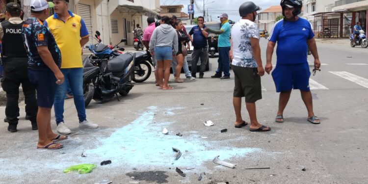 Tres mujeres heridas en un triple choque