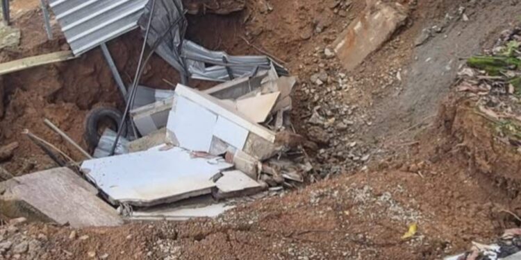 Nuevo hundimiento en el cementerio de Portovelo