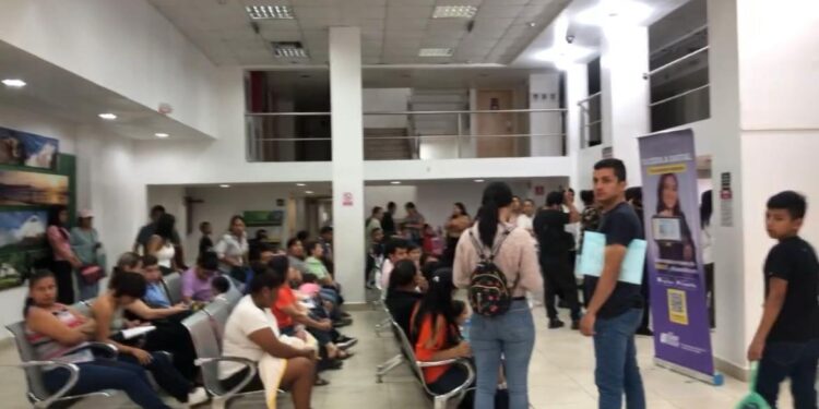 Cobros ilegales, entre 10 y 25 dólares, en el Registro Civil de Machala