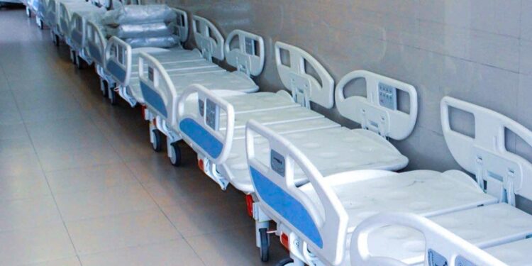 El Gobierno del Presidente Daniel Noboa Azin entrega 32 camas hospitalarias tipo II al Hospital General Teófilo Dávila de Machala