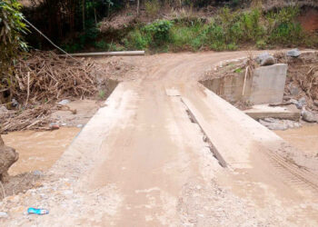 Puente que une San Roque con Guayabal en peligro de colapsar