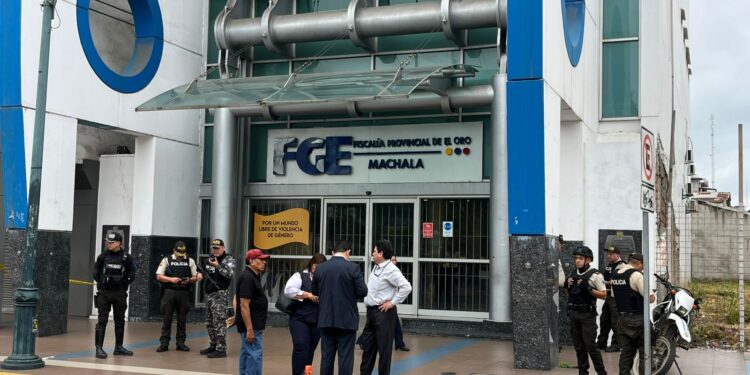 Mensajes de amenazas contra Fiscalía se hicieron desde un número venezolano