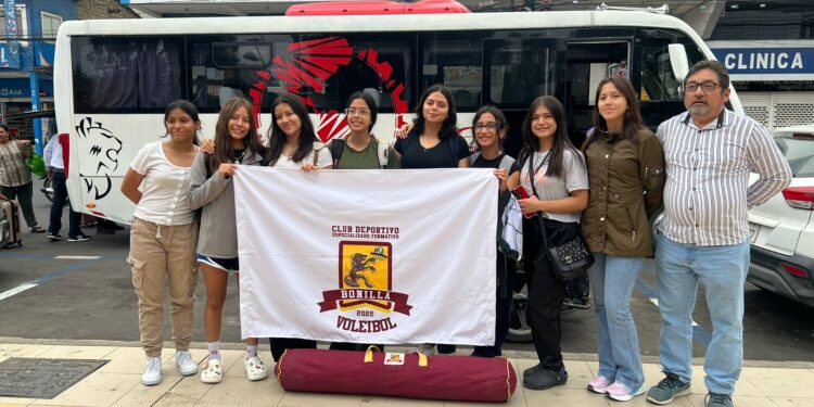 Equipo de Voleibol Femenino Sub 15 del Club Bonilla Viaja a Macas para Torneo Nacional