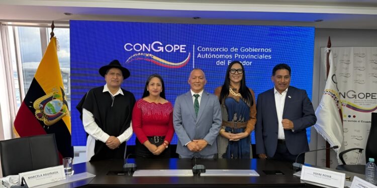 Clemente Bravo Asume la Presidencia del CONGOPE con un Compromiso de Liderazgo