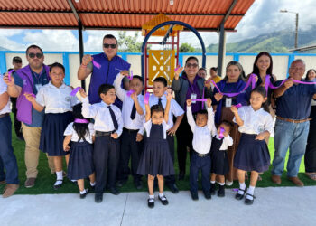 Escuela Pedro Fermín Cevallos en Piñas recibe inversión de 105.000 dólares