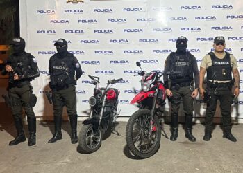En operativo se recuperó una motocicleta con chasis ilegible y otra robada.