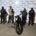 Dos detenidos cuando se movilizaban en una motocicleta robada