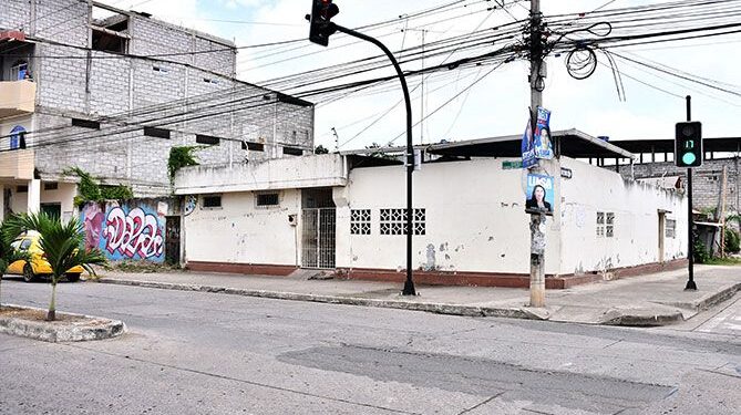 Ocho edificios del sistema de salud funcionan como bodegas, sedes o estan cerrados