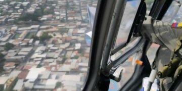 Lluvia de billetes en Portoviejo, ejército impulsa la línea de denuncias 131