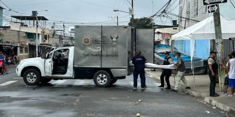 Policía confirmó que ataque que dejó dos muertos se dio en una empresa de venta de combustible