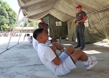 Aspirantes a las Escuelas de Formación del Ejército rinden pruebas físicas