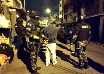 Policía desarticuló célula delictiva y decomisa drogas, armas y explosivos