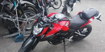 Motocicleta sin placas y con chasis ilegible fue retenida en Casacay