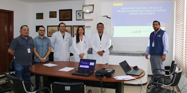 Hospital de Machala implementa sistema virtual para solicitudes de laboratorio clínico