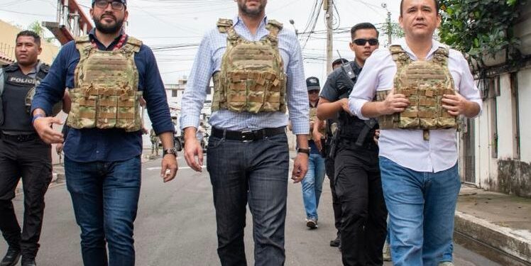 Operativo de control y seguridad en Puerto Bolívar