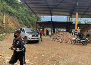 Asalto en planta de beneficio en Piñas