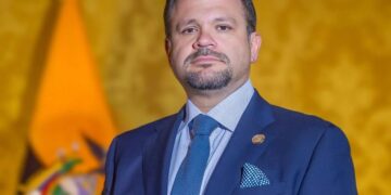 Ministro John Reimberg defiende la efectividad del Plan Fénix