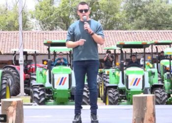 Noboa amenaza con denunciar por terrorismo a quienes inciten a los agricultores a protestar