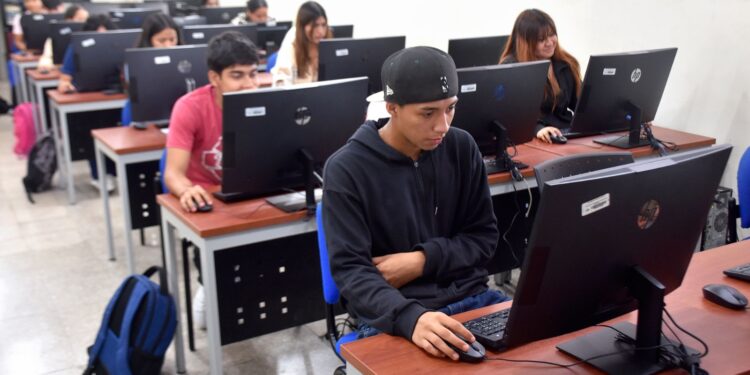 UTMACH Inicia Curso de Nivelación 2025-2