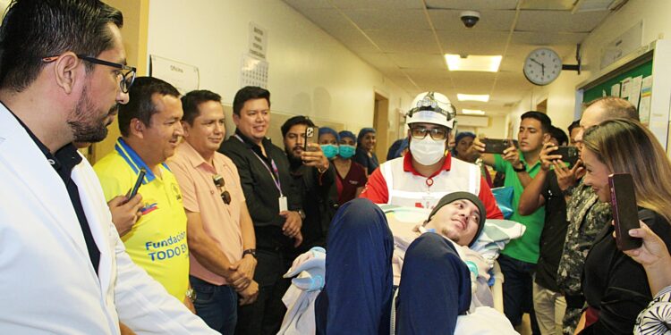Médicos del Hospital Teófilo Dávila salvan la vida de paciente tras 3 años y 5 meses en UCI