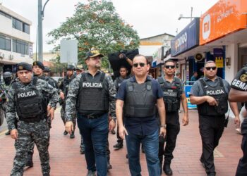 Ministro del Interior supervisa acciones de seguridad en El Oro