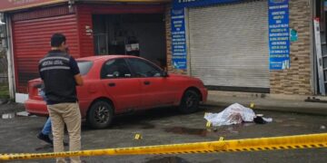Lo asesinaron cuando abría su negocio