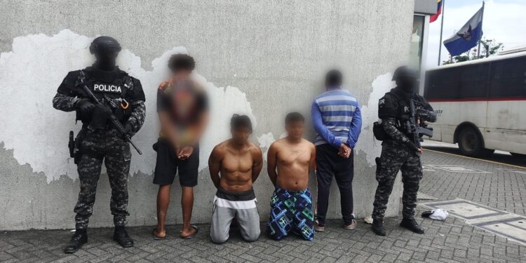 Cuatro detenidos al momento de la liberación de un secuestrado