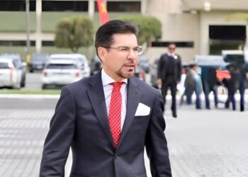 Carlos Leonardo Alarcón seguirá al frente de la Fiscalía General al menos siete meses más