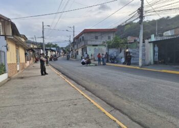 Mujer es asesinada cuando iba en una motocicleta
