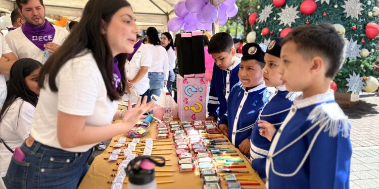 Con cultura, Zaruma se compromete contra la violencia a la mujer y celebra la inclusión