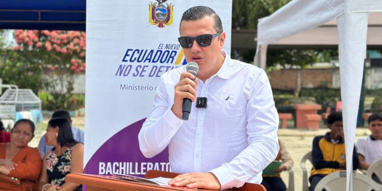 Mineduc invierte USD 78.000 y estrena laboratorio de Informática para cientos de estudiantes en Pasaje