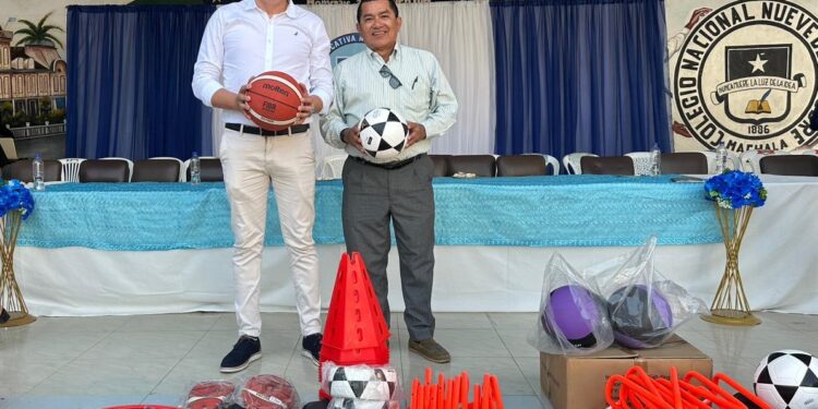 Minedec entrega kits deportivos a cinco instituciones educativas de Machala