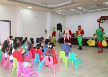 Colegio de Médicos de El Oro celebra la Navidad con alegría y unidad