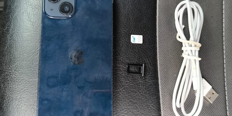 Policía incautó un teléfono celular durante operativo de requisa en la cárcel