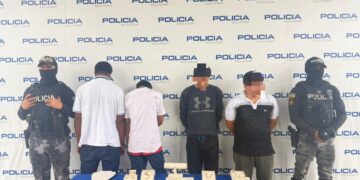 Policía aprehendió a dos adultos y aisló a dos adolescentes por asalto a joyería
