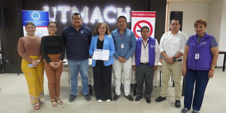 UTMACH recibe certificación como institución libre de humo de tabaco
