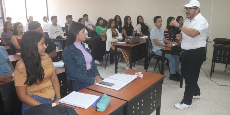 UTMACH amplía oportunidades educativas en El Oro