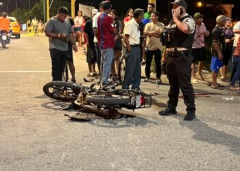 Motociclista gravemente herido tras impactar contra una bus