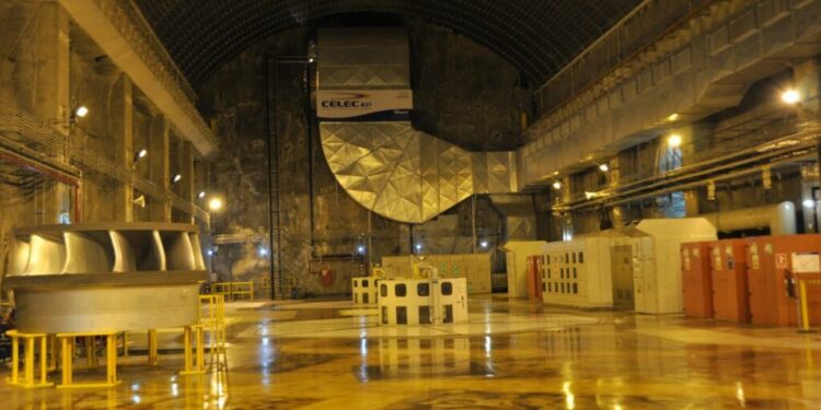 Las turbinas de Mazar permanecen apagadas desde el 1 de enero