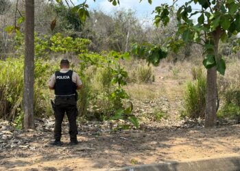 Entre la maleza abandonaron cadáver que tenía las manos y los pies amarrados