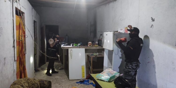 Policía localiza sustancias sujetas a fiscalización abandonadas
