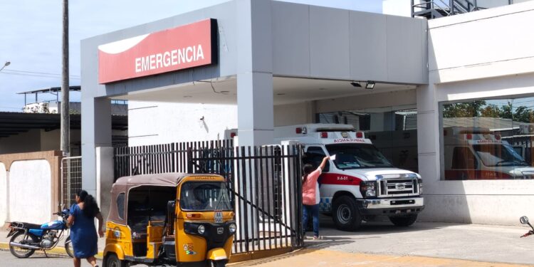 Joven trabajador municipal resulta gravemente herido en accidente de tránsito