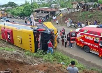 Accidente de bus en El Empalme deja múltiples heridos