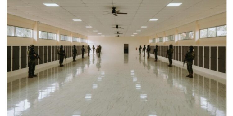 Municipio de Guayaquil inaugura dormitorios para 200 militares en el Fuerte Huancavilca