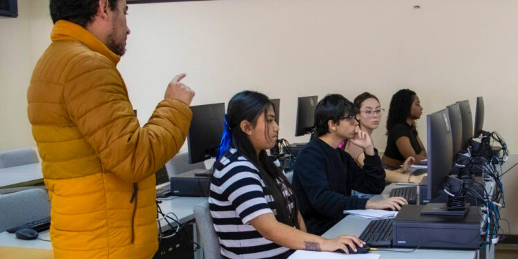 Curso gratuito ImpúlsaT del Gobierno Nacional registra récord de participación para el I período académico 2026