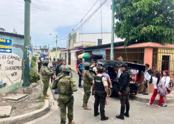 Operativo interinstitucional refuerza la seguridad en exteriores de unidades educativas