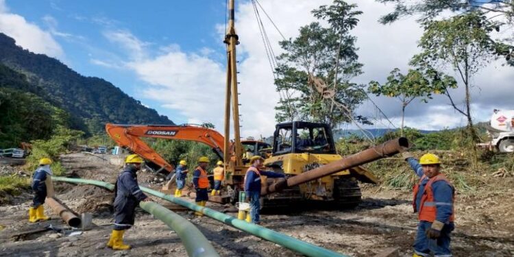 Ecuador eleva un 900% la tarifa para transportar crudo de Colombia por oleoductos
